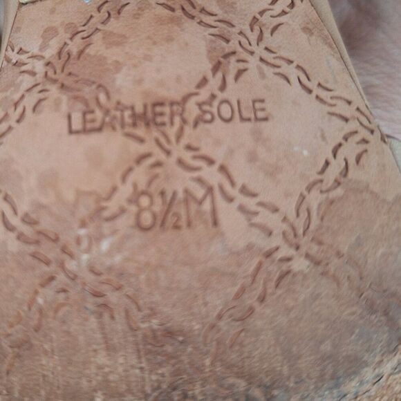 L.A.M.B Leather strappy nude heels sandals size 8.5 - Picture 12 of 14